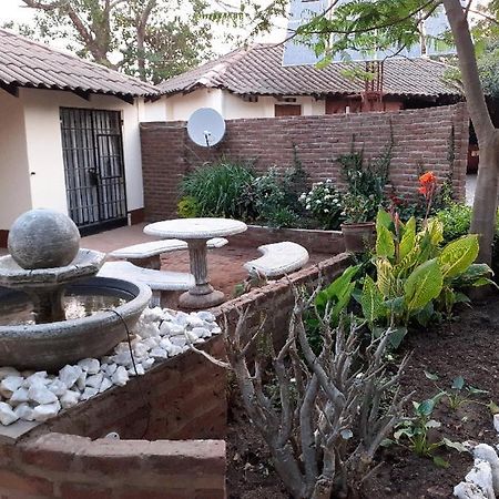 Bed and Breakfast Sonke Ball House Блантайр Экстерьер фото